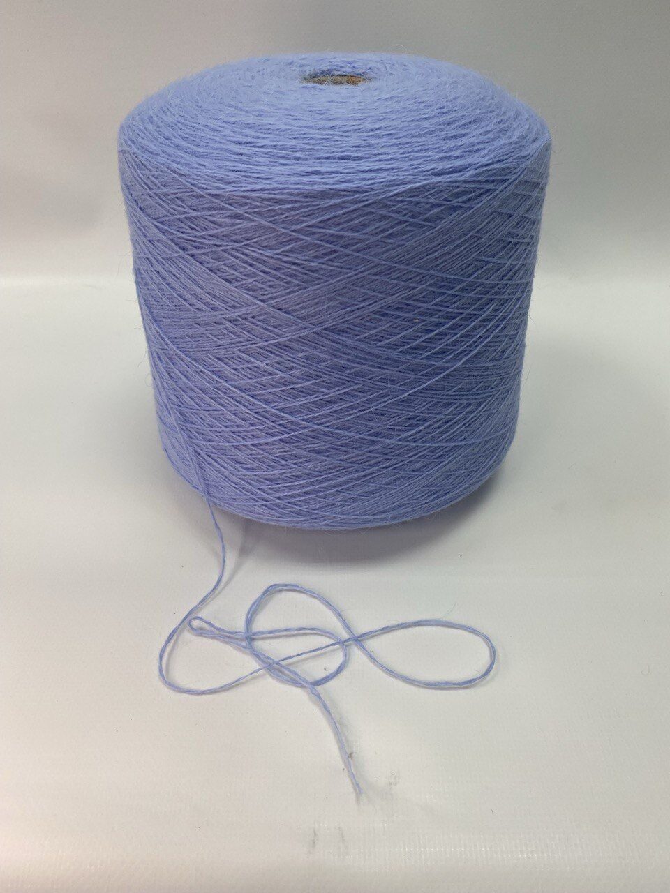 Пряжа в бобинах ангора 60% нейлон 40% (834) голубой — изображение 3